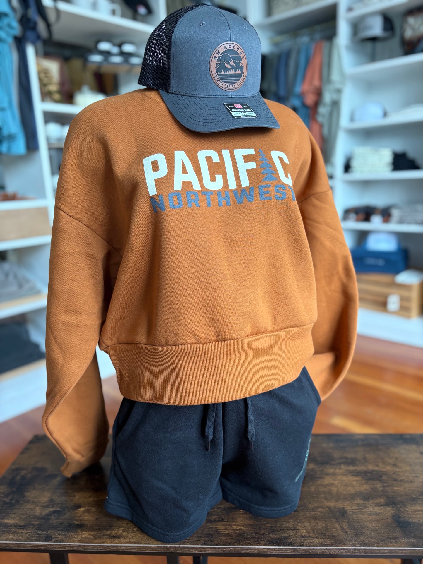 PACIFIC Women's Crop Crew