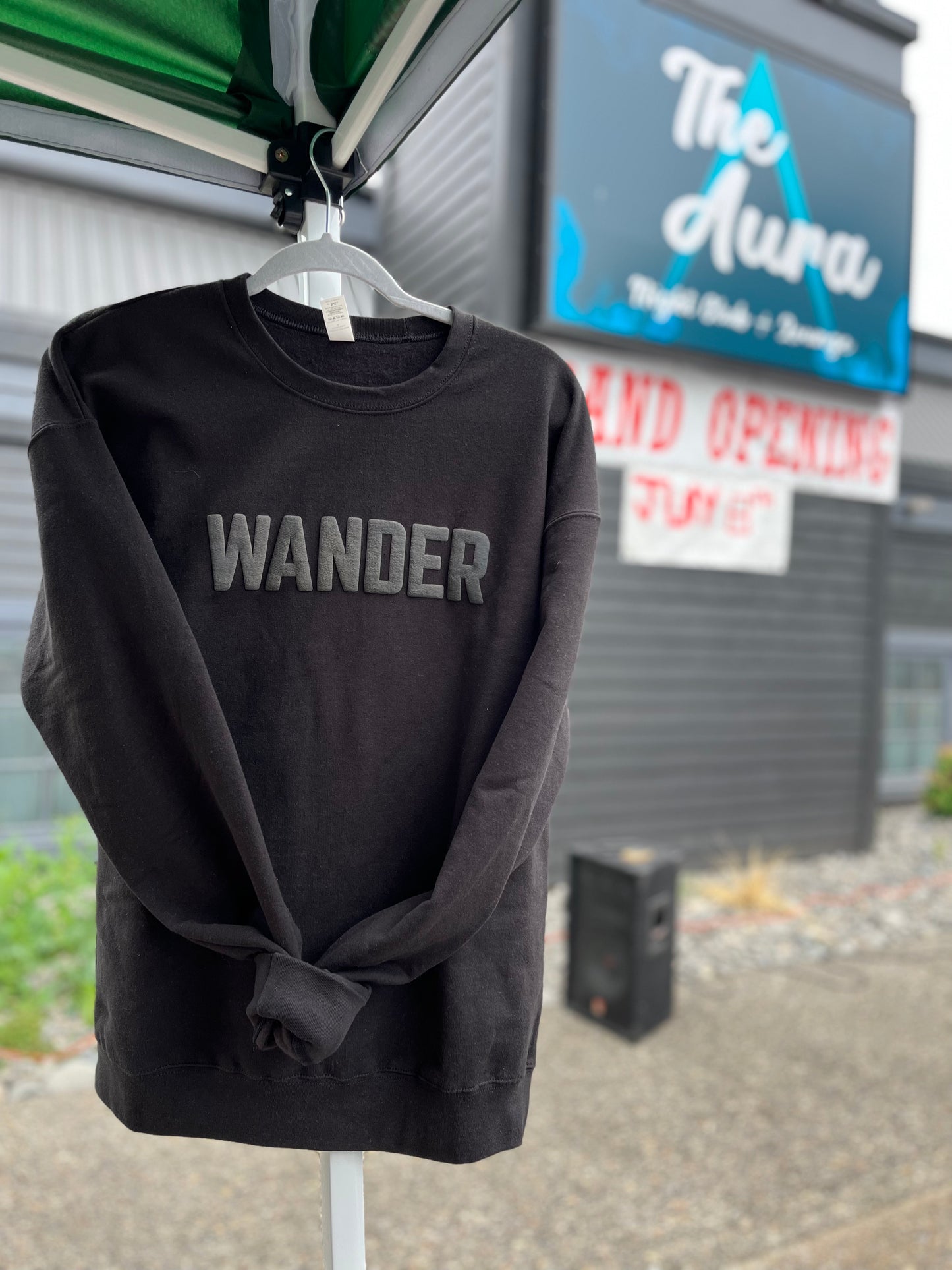 WANDER sweatshirt